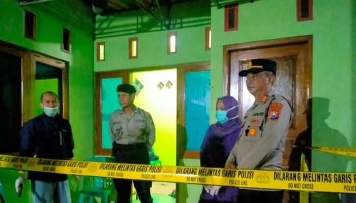 Heboh! Pria 46 Tahun Ditemukan Tewas Telanjang di Kamar Kos Magetan