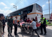 Penumpang Bus Berdesakan, Pemudik di Mojokerto Pingsan 