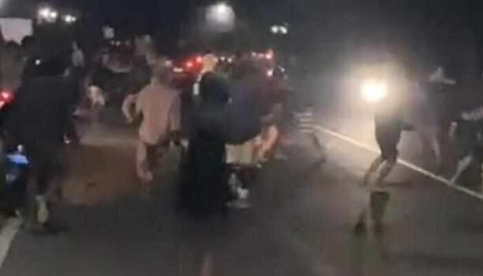 Gegara Perang Sarung 7 Pemuda di Bangkalan Digelandang ke Kantor Polisi