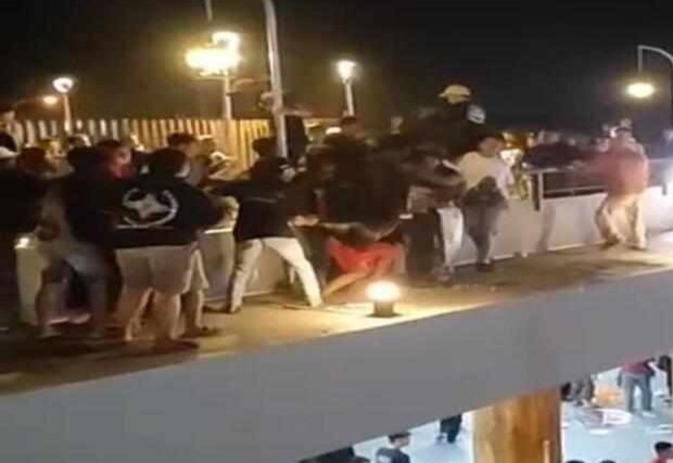 Nobar di Tuban, Aksi tawuran