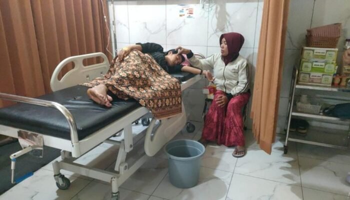 Keracunan Takjil Gratis, Puluhan Orang di Jember Dirawat di Puskesmas