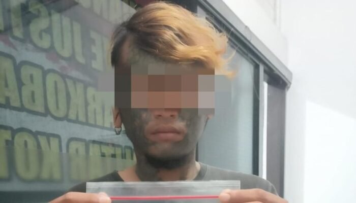 Nyambi Edarkan Pil Koplo, Tukang Tato di Blitar Dibekuk Polisi