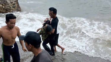 Nenek, Tewas mengambang