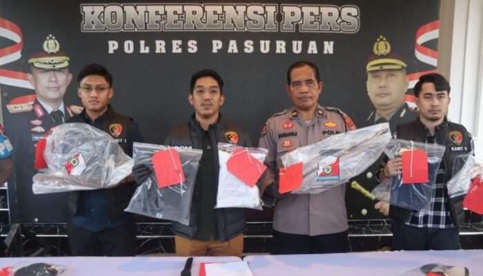 Acungkan Pedang di Jalanan, 4 Pelajar di Pasuruan Diringkus Polisi