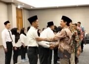 Lantik 54 PPS Pilkada, Ketua KPU Kota Mojokerto : Tugas Pertama Anda Sowan ke Lurah
