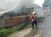 Gudang rongsokan kebakaran, Dawarblandong Mojokerto