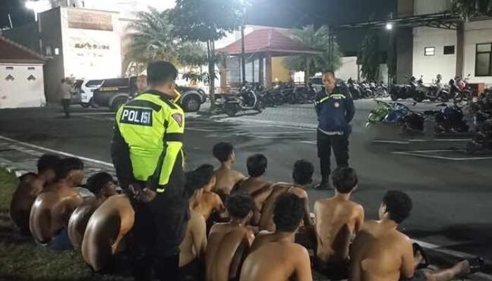 Pesta Miras, Belasan Remaja di Jombang Diamankan Polisi