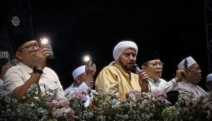 Habib Syech Kembali Ajak Masyarakat Kota Mojokerto Bersholawat