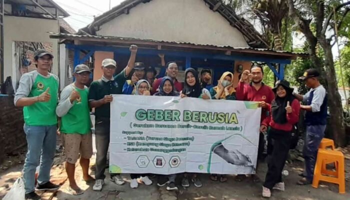 GEBER BERUSIA, Wujud Kepedulian Dinsos P3A Kota Mojokerto ke Warga Lansia