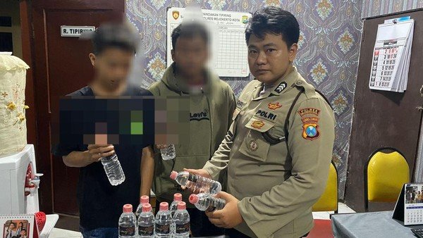 Pedagang arak bali, Pelajar SMA