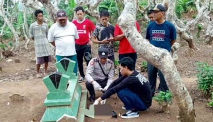 Geger, Warga Malang Temukan Jasad Bayi Terbungkus Plastik di Pemakaman