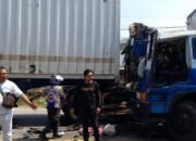 Sopir Mengantuk Diduga jadi Biang Dua Truk Adu Moncong di Bypass Mojokerto 