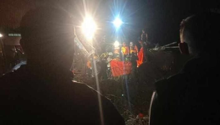 Tiga Korban Longsor di Blitar Ditemukan, 2 Tewas, 1 Selamat