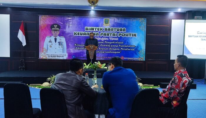 Bimtek Banpol, PJ Walikota Mojokerto Berharap Pengurus Parpol Dapat Transparan Mengelola Keuangan
