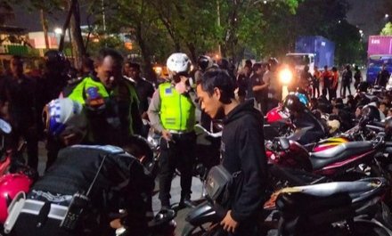 Motor pesilat PSHT, Ditilang polisi