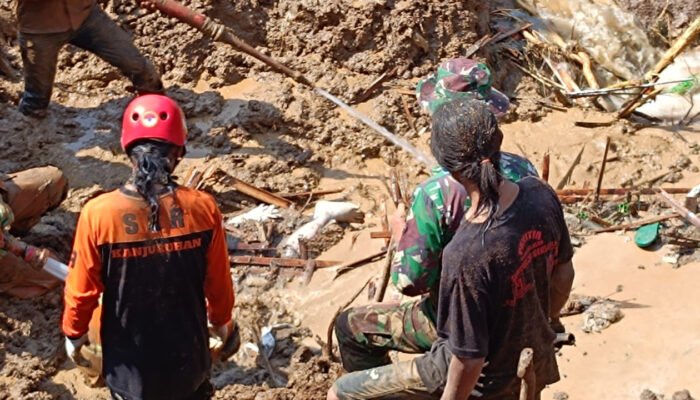 Korban Tanah Longsor di Blitar Akhirnya Ditemukan Dalam Keadaan Tak Bernyawa