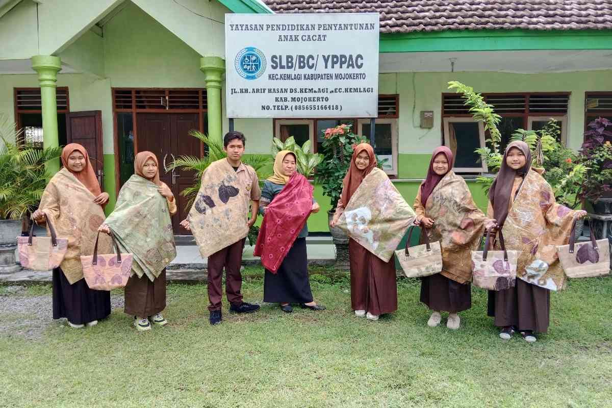 SLB Kemlagi, SLB BC YPPAC Kempagi, Batik Ecoprint