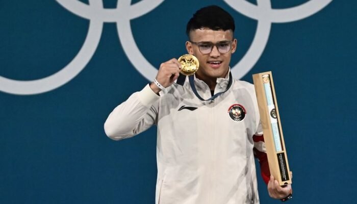 Profil Rizki Juniansyah, Sang Juara Angkat Besi Olimpiade Paris 2024