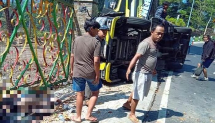 Rem Blong, Elf Tabrak Motor di Probolinggo, 2 Orang Tewas