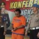 Ngaku polisi, Hajar orang