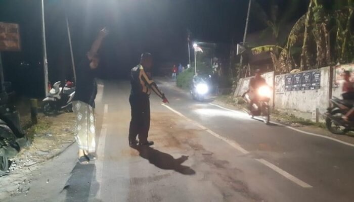 Tabrak Truk dari Belakang, Bapak dan Anak di Malang Tewas Seketika