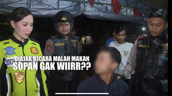 Polwan dirujak netizen, Berita Surabaya