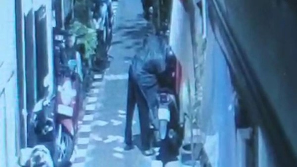 Rumah disatroni maling, Motor hilang dicuri