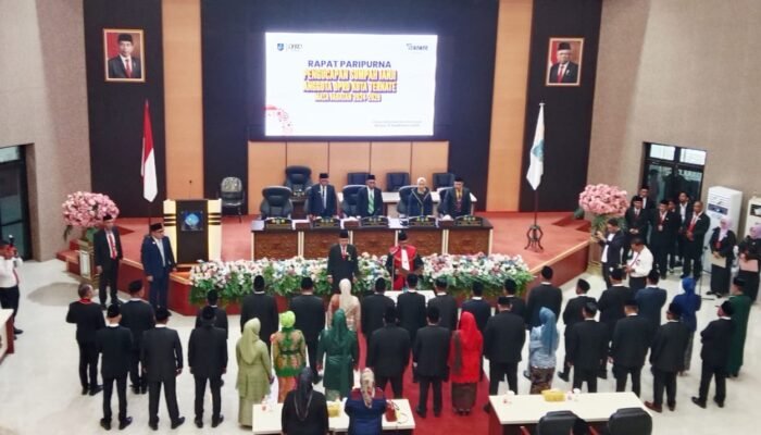 30 Anggota DPRD Kota Ternate Periode 2024-2029 Resmi di Lantik