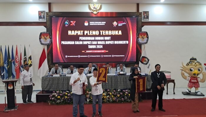 Hasil Undian Nomor Urut Pilbup Mojokerto 2024, Ikfiina – Gus Dullo 1, Gus Barra – Rizal 2