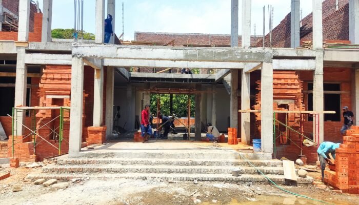Terus Dikebut, Pembangunan Kantor Kecamatan Kranggan Sentuh Progres 52 Persen