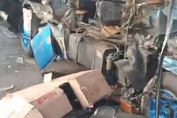 Elf Travel Hantam Towing di Banyuwangi, 4 Penumpang Tewas Seketika