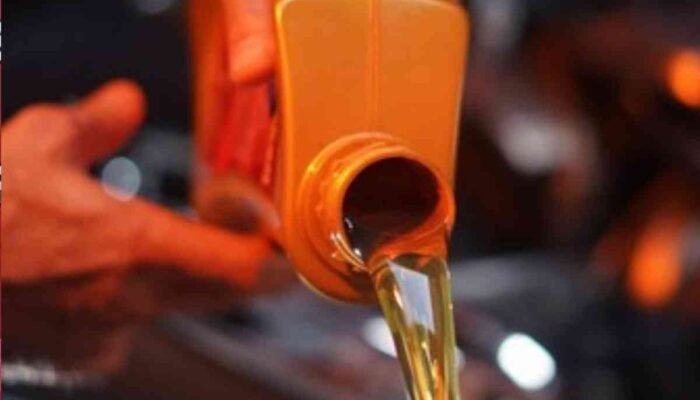 Jangan Sampai Ketipu! Begini Cara Mudah Mengenali Oli Mobil Palsu