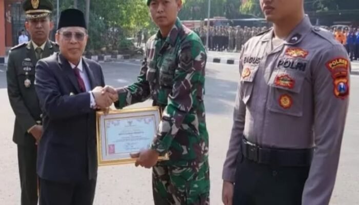 Pjs Bupati Mojokerto Beri Penghargaan kepada Pemuda Berprestasi di Hari Sumpah Pemuda ke-96