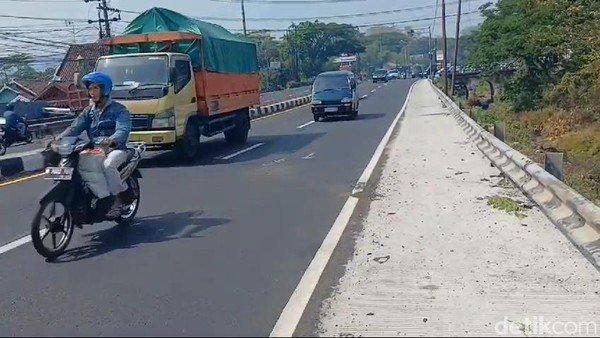 Tabrak truk mogok, mahasiswa tewas