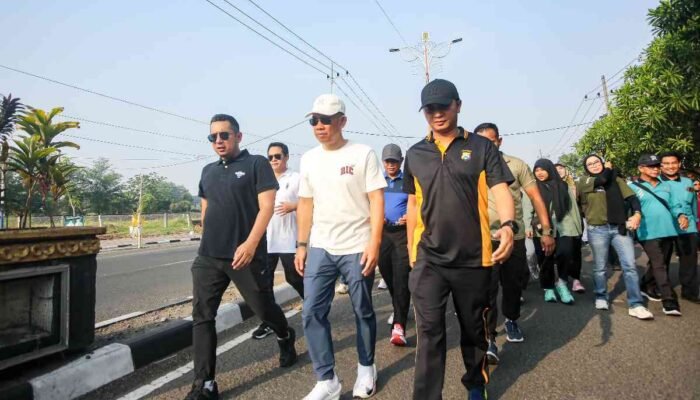 Peringati HUT Korpri ke-53,  Pemkot Mojokerto Gelar Jalan Sehat hingga Pasar Murah