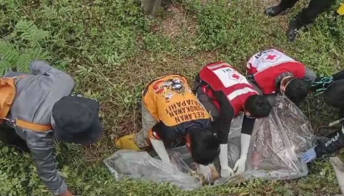 Polisi Buru Terduga Pelaku Pembunuhan Pria Berhelm Merah di Dekat Jembatan Rejoto