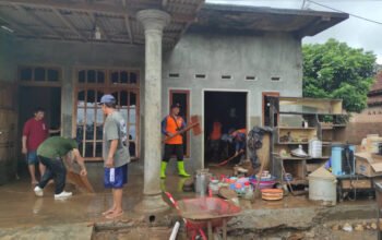 Dua rumah warga, Hanyut diterjang banjir