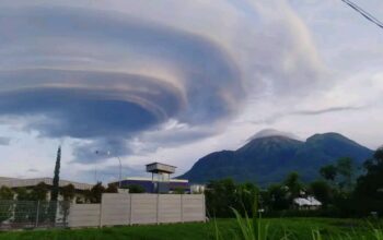 Awan Lentikularis, Awan Ufo