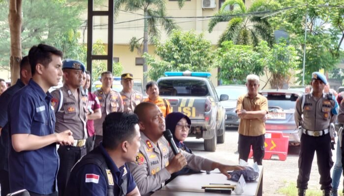 Polisi Temukan Bahan Peledak Kembang Api di Lokasi Ledakan Mojokerto