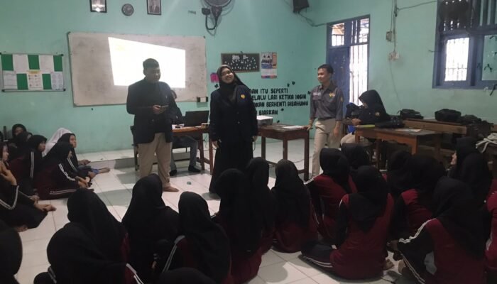 Mengenal Dunia Kampus, Sosialisasi Pendidikan Tinggi di SMAI Roudlotun Nasyiin