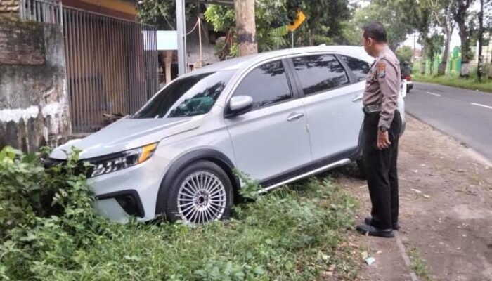 Mobil Tabrak Ibu dan Anak di Kediri, Diduga Pengemudi Mabuk