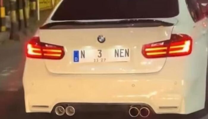 BMW Berpelat Nopol Nyeleneh Melintas di Malang, Netizen: ‘Ampun Suhuu!