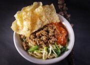Resep Mie Ayam Rumahan, Praktis dan Lezat!