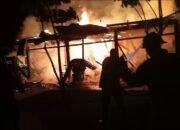 Mahkota Cafe Love Garden Lamongan Terbakar