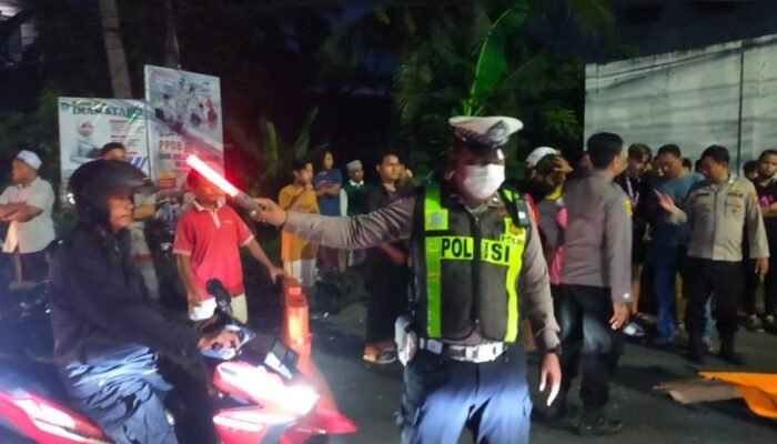 Diduga Terpengaruh Alkohol, Dua Remaja Tewas Terlibat Adu Banteng dengan Truk di Surabaya