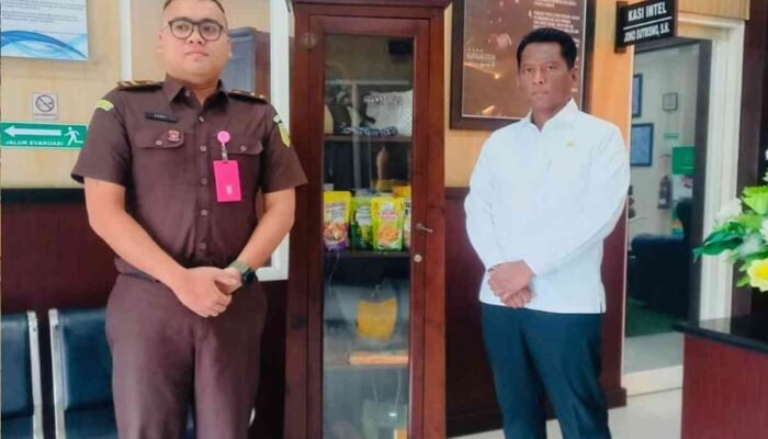 Kejari Kota Mojokerto Dukung UMKM Lewat Display Produk Lokal di Kantor