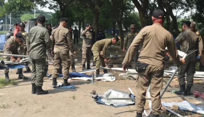 Penertiban 129 PKL di Bawah Jembatan Suramadu, Pemkot Surabaya Siapkan Relokasi Khusus Warga Lokal