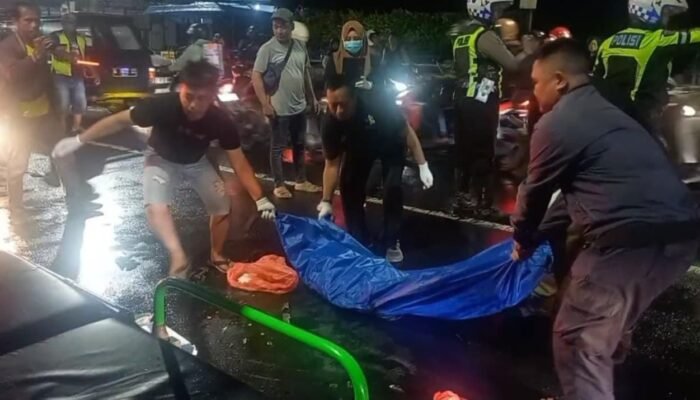 Pemotor Tewas Terlindas Truk di Jalan Gus Dur Jombang