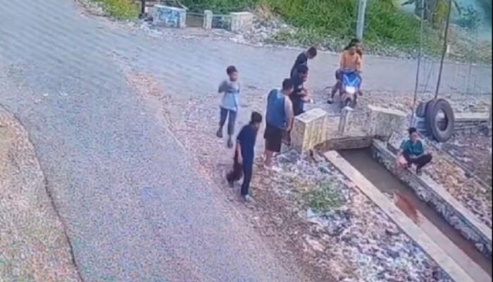 Petasan Meledak di Tangan, Bocah Jombang Dilarikan ke Rumah Sakit