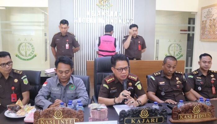 Kepsek SMK Negeri 1 Klungkung Resmi Jadi Tersangka Dugaan Korupsi Dana PIP dan Komite Sekolah